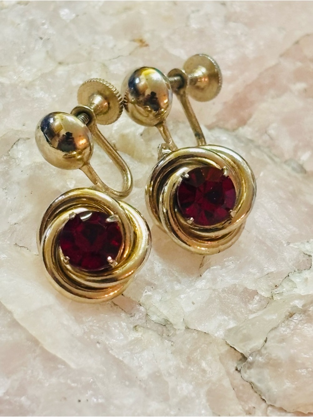 Vintage Coro Gold Tone Ruby Red Rhinestone Screw-back Earrings